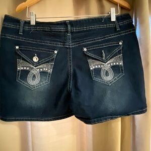 Stylish Black Denim Shorts with Embellished Pockets